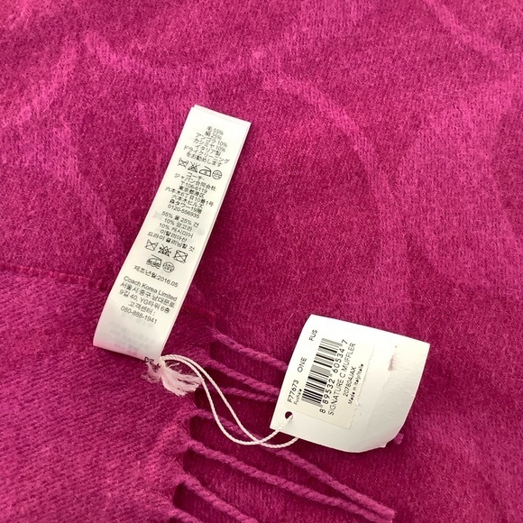 Coach Signature C Muffler Logo Cashmere Silk Angora Wool Scarf SZ 72X19.5 NWT - Picture 3 of 13